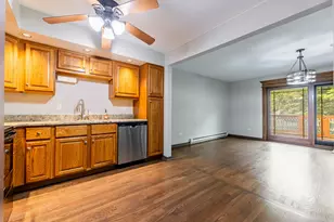 7546 S Cork Ave, Justice, IL 60458 - Photo 9