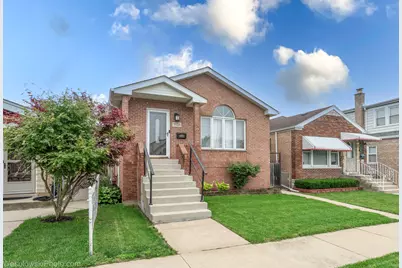 3525 N Pioneer Avenue, Chicago, IL 60634 - Photo 1