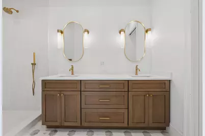 [Address not provided], Chicago, IL 60657 - Photo 15