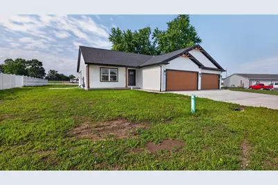 902 W South Street, Lexington, IL 61753 - Photo 3