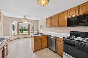 1504 Root St, Crest Hill, IL 60403 - Photo 9