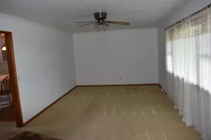 301 E Ririe Pl, Flanagan, IL 61740 - Photo 5