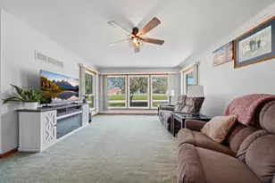 515 E Oregon St, Polo, IL 61064 - Photo 17