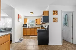 5649 W 87th Pl, Oak Lawn, IL 60453 - Photo 15