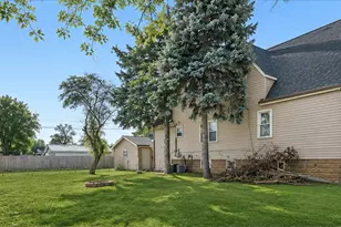 5649 W 87th Pl, Oak Lawn, IL 60453 - Photo 3