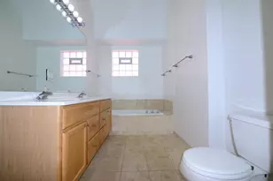 2334 W Harrison St, Chicago, IL 60612 - Photo 15