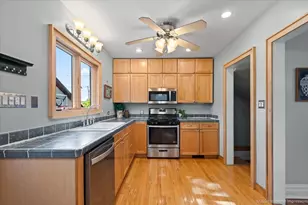 9323 S Spaulding Ave, Evergreen Park, IL 60805 - Photo 11