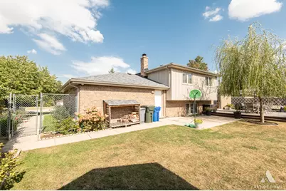 8611 W 75 Street, Justice, IL 60458 - Photo 5
