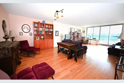 5201 S Cornell Avenue #5D, Chicago, IL 60615 - Photo 3