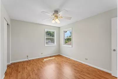 327 Oakwood Drive, Antioch, IL 60002 - Photo 13