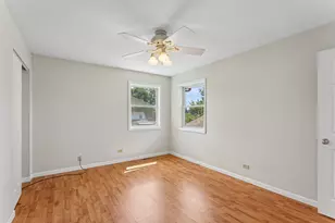 327 Oakwood Dr, Antioch, IL 60002 - Photo 13