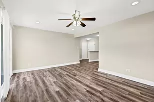 1577 Jill Ct, Glendale Heights, IL 60139 - Photo 9