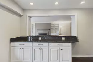 1528 Shire Cir, Inverness, IL 60067 - Photo 17