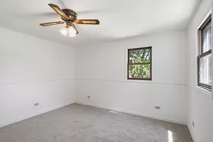 126 S Lodge Ln, Lombard, IL 60148 - Photo 23