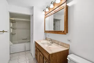 126 S Lodge Ln, Lombard, IL 60148 - Photo 17