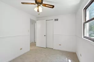 126 S Lodge Ln, Lombard, IL 60148 - Photo 21