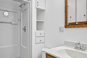 126 S Lodge Ln, Lombard, IL 60148 - Photo 13