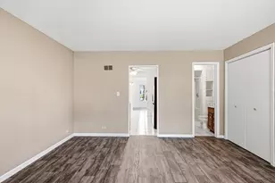 126 S Lodge Ln, Lombard, IL 60148 - Photo 11