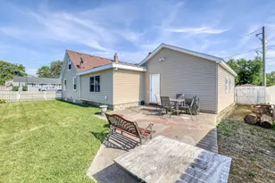 220 S 1st St, Elburn, IL 60119 - Photo 17