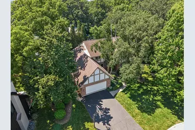 6402 Indian Head Court, Indian Head Park, IL 60525 - Photo 41