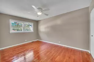 10 N Adams Dr, Addison, IL 60101 - Photo 13