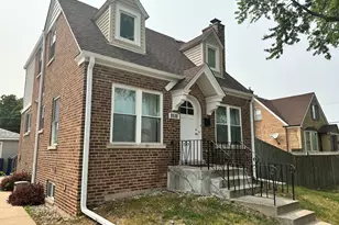 9520 S Ridgeway Ave, Evergreen Park, IL 60805 - Photo 1
