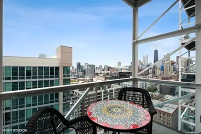 653 N Kingsbury Street #2104, Chicago, IL 60654 - Photo 9
