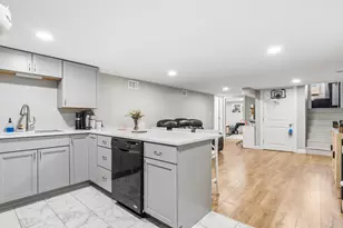 6150 W Thorndale Ave, Chicago, IL 60646 - Photo 13