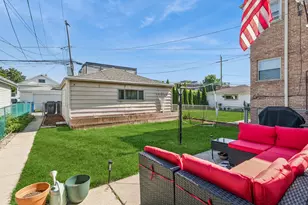 6150 W Thorndale Ave, Chicago, IL 60646 - Photo 17