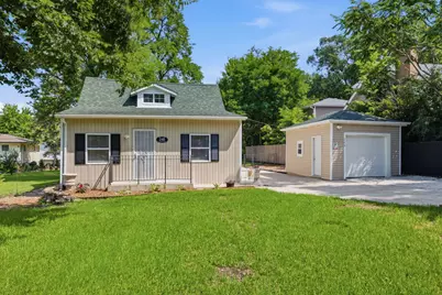 248 W Naperville Road, Westmont, IL 60559 - Photo 1