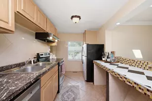 248 W Naperville Rd, Westmont, IL 60559 - Photo 7