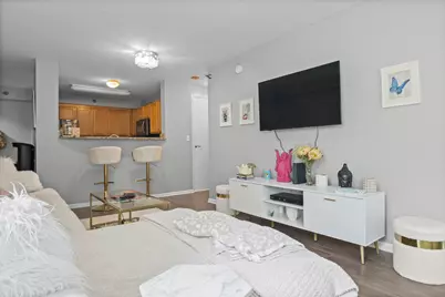 345 N La Salle Drive #405, Chicago, IL 60654 - Photo 7
