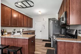 205 Portage Ln, Yorkville, IL 60560 - Photo 7