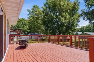 2004 W 4th St, Dixon, IL 61021 - Photo 5