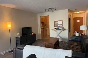 200 N Dearborn St, Chicago, IL 60601 - Photo 3