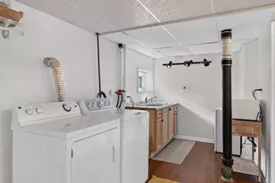 1010 E Evergreen St, Wheaton, IL 60187 - Photo 19