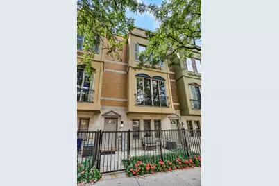 530 N Peoria Street, Chicago, IL 60642 - Photo 1