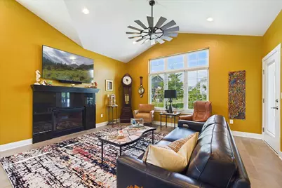 4745 S Cottage Lane, Pleasant Prairie, WI 53158 - Photo 7