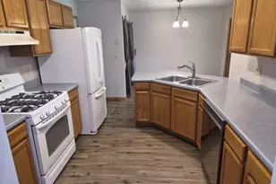 140 Lamplighter, Poplar Grove, IL 61065 - Photo 7