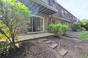 889 Trace Dr, Buffalo Grove, IL 60089 - Photo 23