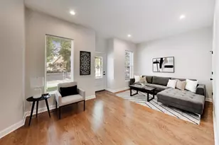 1033 S Claremont Ave, Chicago, IL 60612 - Photo 5