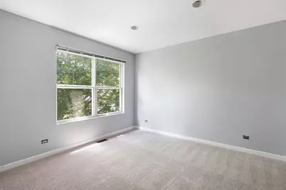 681 W Huron Hills Trail, Round Lake Heights, IL 60073 - Photo 17