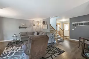 681 W Huron Hills Trail, Round Lake Heights, IL 60073 - Photo 5