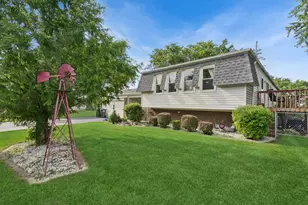 330 Shield Ct, Bolingbrook, IL 60440 - Photo 21