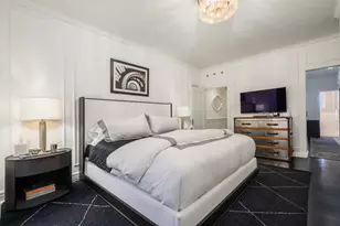 222 E Chestnut St, Chicago, IL 60611 - Photo 15