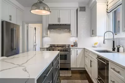 222 E Chestnut Street #11B, Chicago, IL 60611 - Photo 11