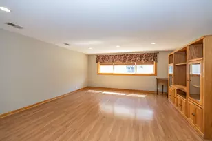 9227 Merrill Ave, Morton Grove, IL 60053 - Photo 25