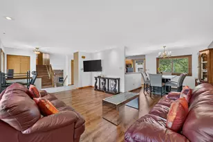 4506 Magnolia Dr, Rolling Meadows, IL 60008 - Photo 5