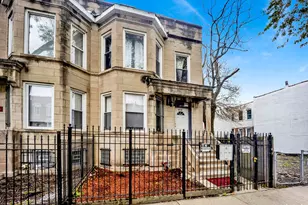 2714 W Lexington St, Chicago, IL 60612 - Photo 1