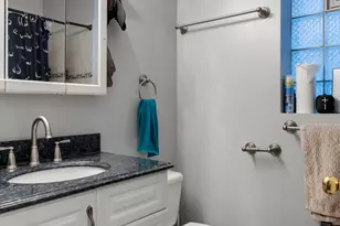 1522 N Bosworth Ave, Chicago, IL 60642 - Photo 13